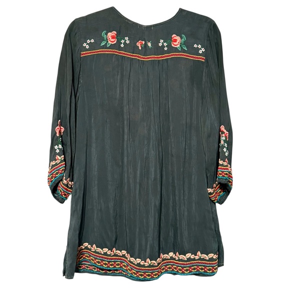 Johnny Was Floral Embroidered 3/4 Sleeve V-Neck Crinkle Gauzy Lightweight Tunic - Picture 7 of 12